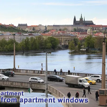 Apartment Astra 12 - Amazing Castle And River View Prag